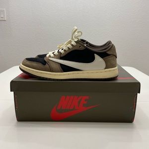 8.5 mens travis scott lows. Please read description.